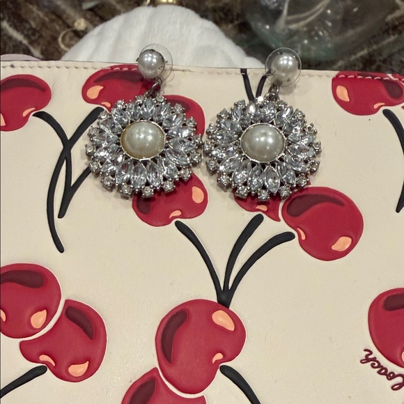 Source Unknown Jewelry - Source Unknown Silver and Pearl Cluster Earrings